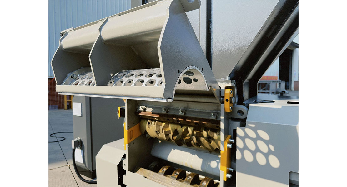 The Ultimate Tool for Plastic Scrap Reduction : Shredder and Granulator  Combo - GENOX